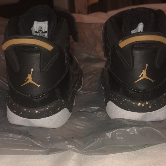 *SOLD ON MERCARI* Infant Jordan sneakers size 5c - Picture 4 of 6